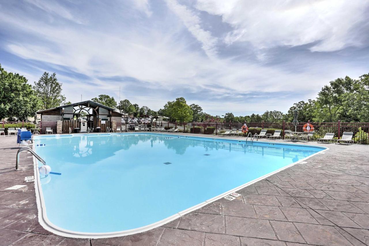 Branson Condo On Golf Course, 4 Mi To Downtown Eksteriør billede